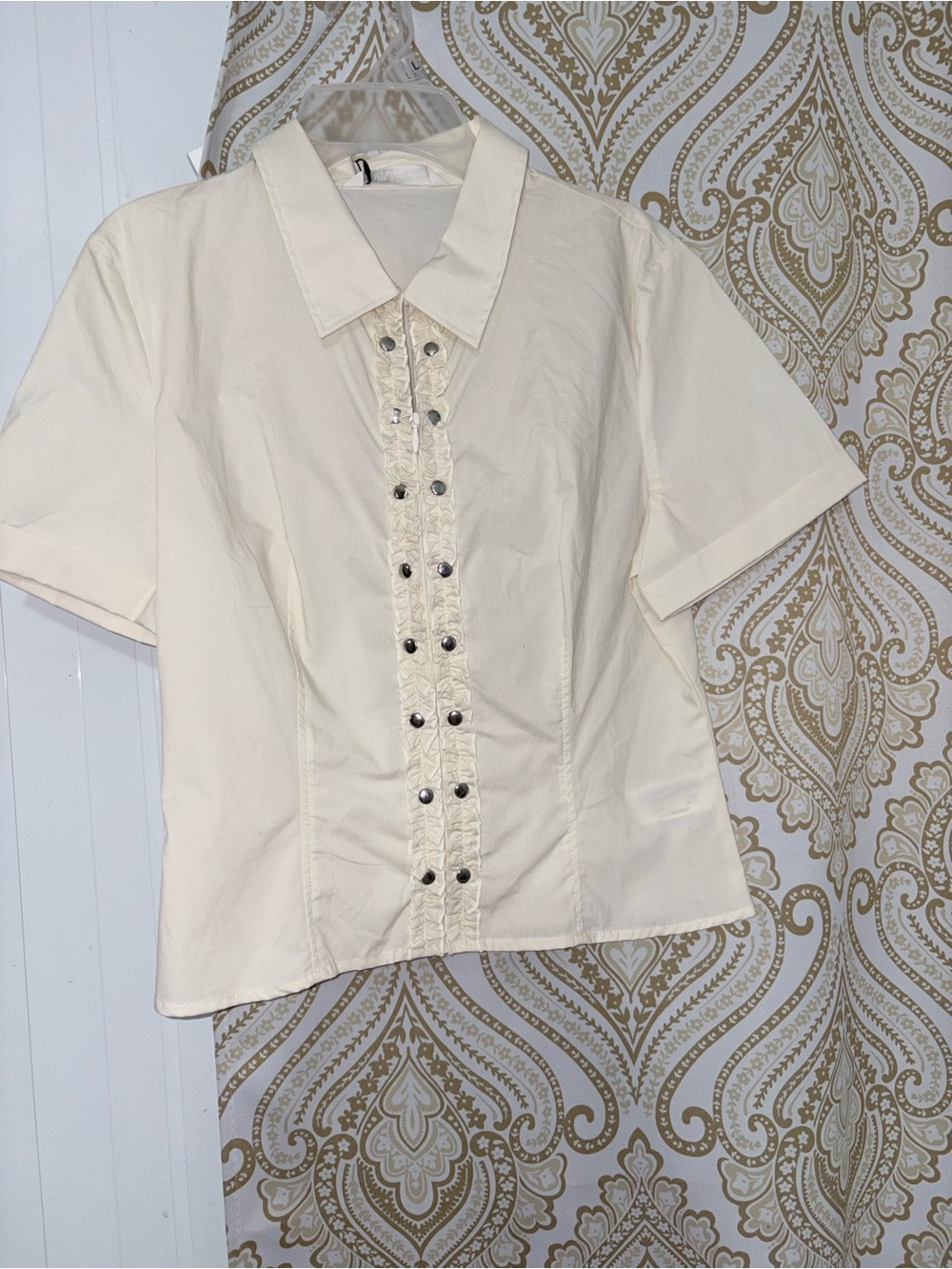 Zara Cream Button-Front Blouse with Ruffle Trim - Picture 3 of 3